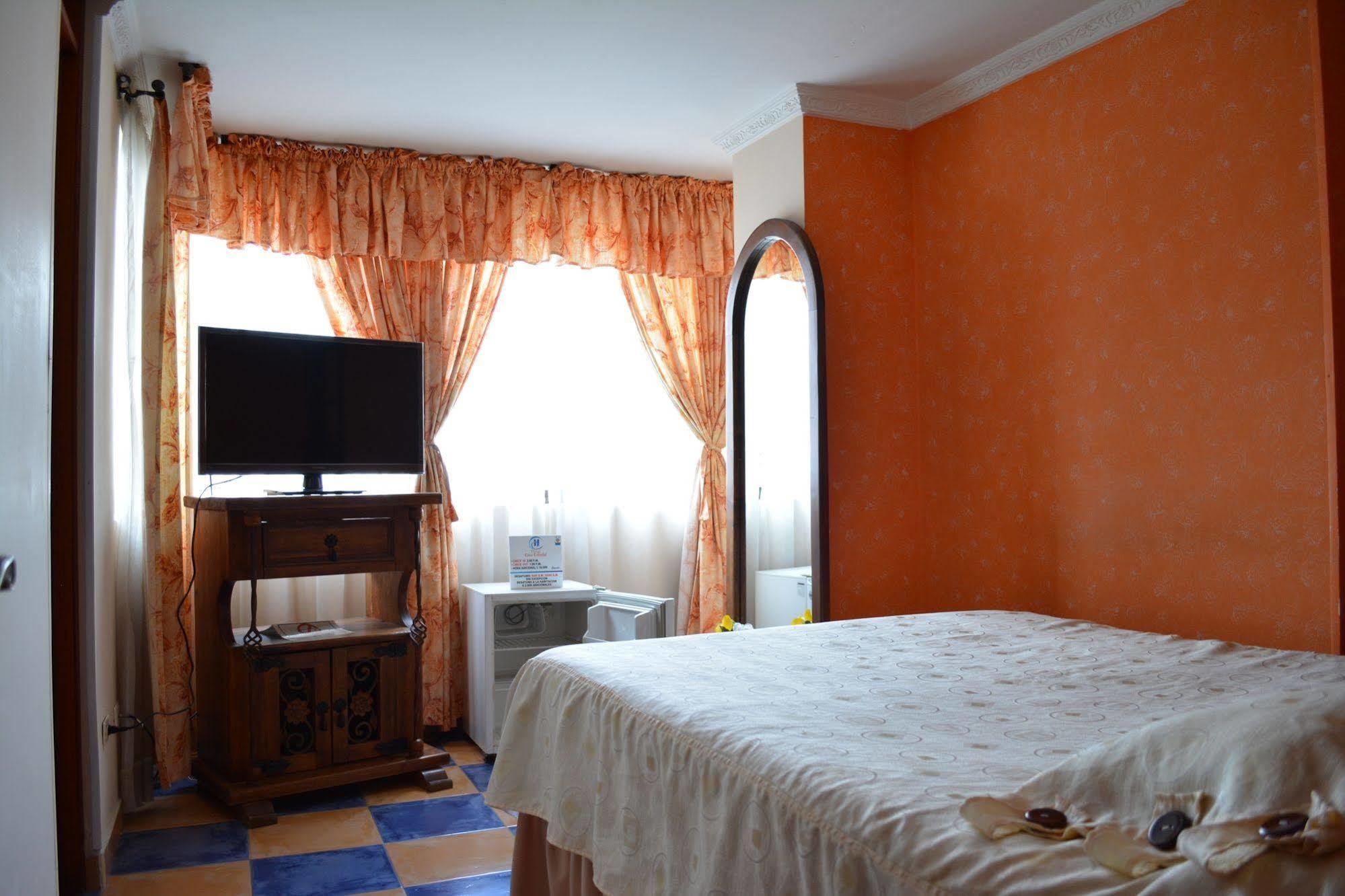 Hotel Casa Colonial ซานตาโรซา เดกาบัล ภายนอก รูปภาพ