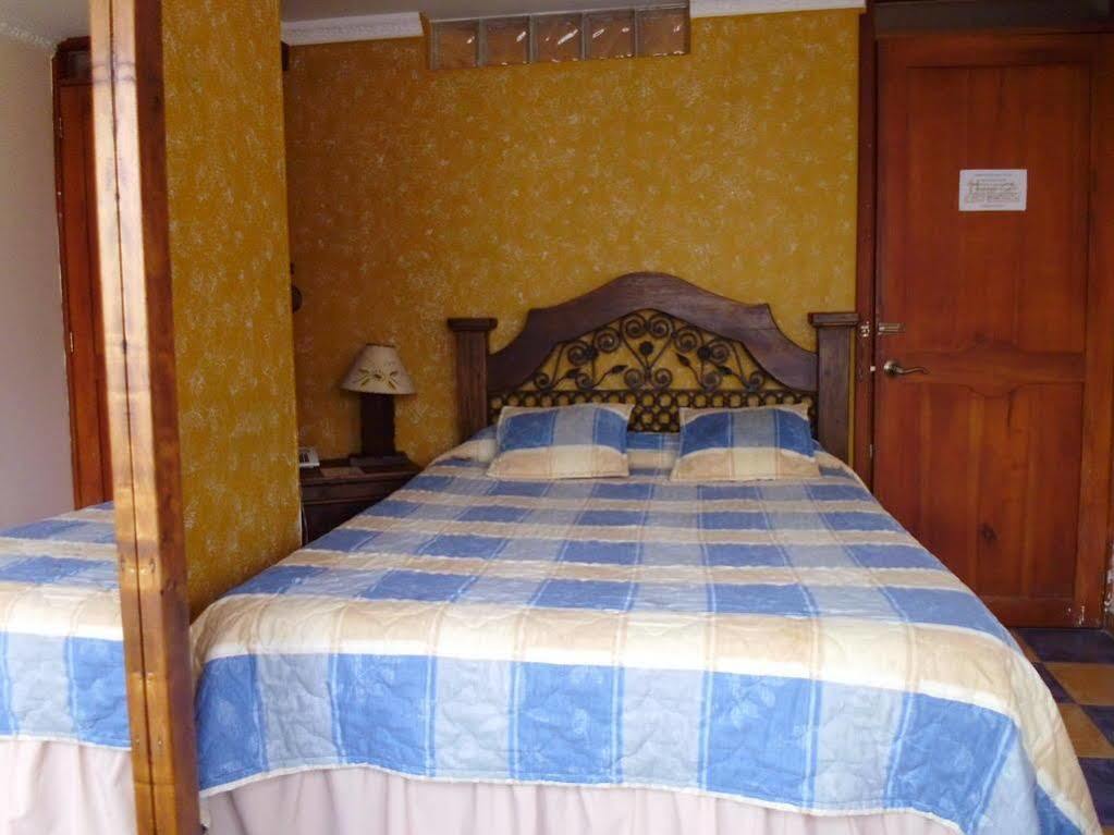 Hotel Casa Colonial ซานตาโรซา เดกาบัล ภายนอก รูปภาพ